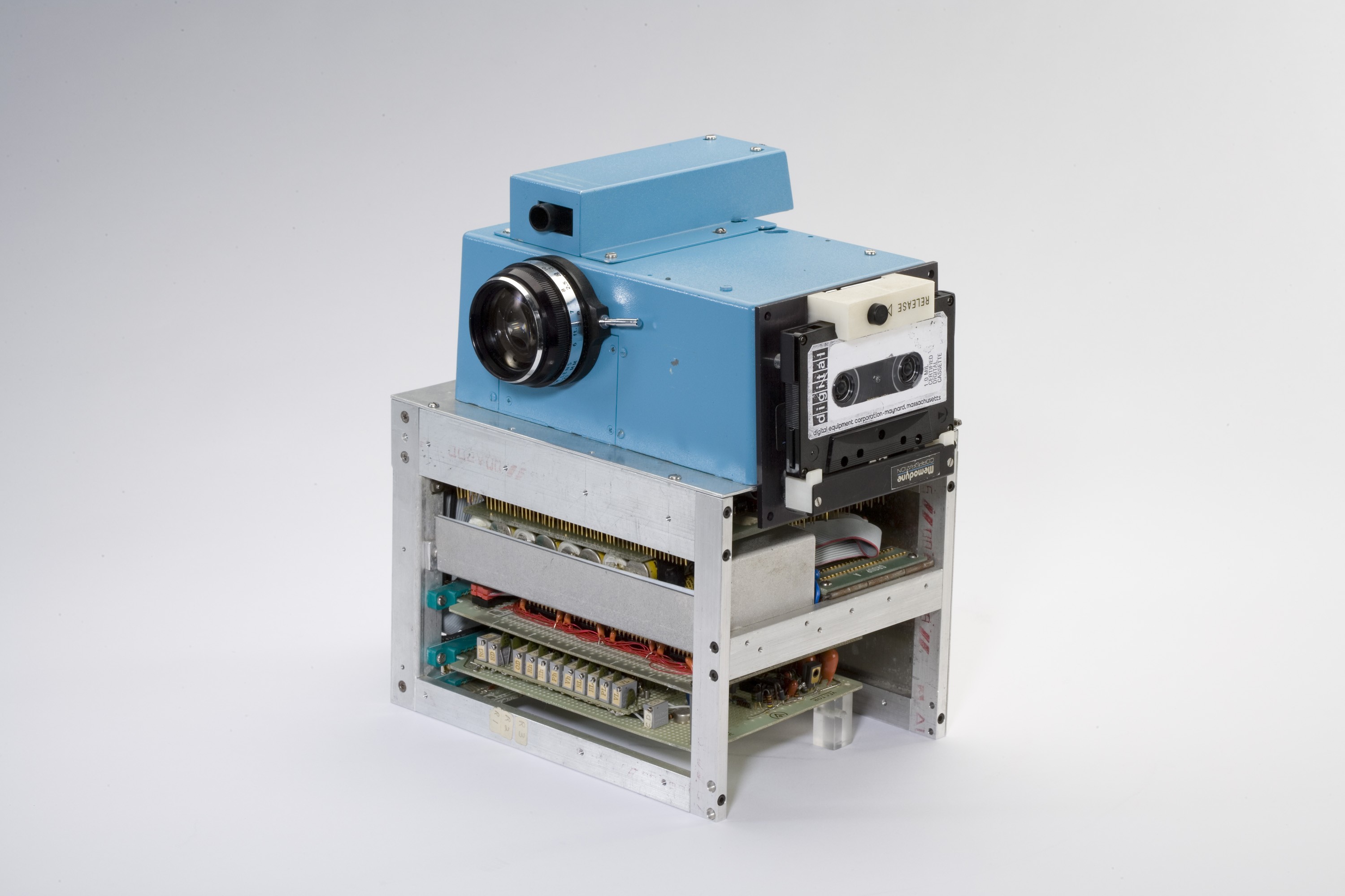 first digital camera ever