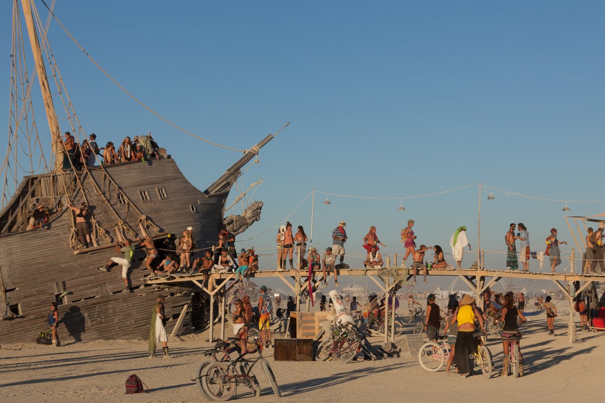 The dock and the shipwreck.