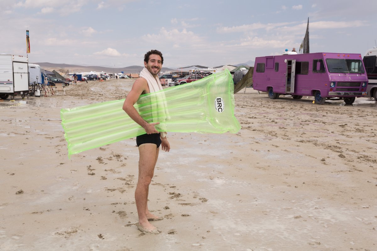 This Man Came Prepared For A Wet Playa