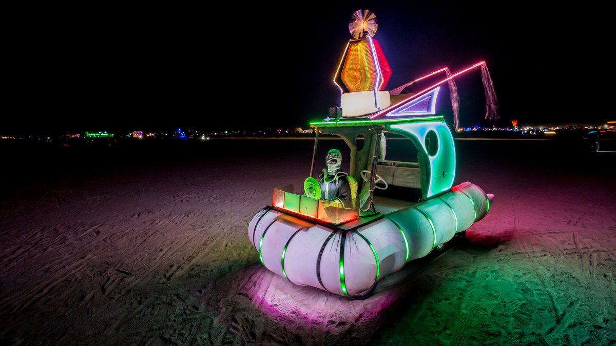 Alien Art Car / Mutant Vehicle Called Skeeter