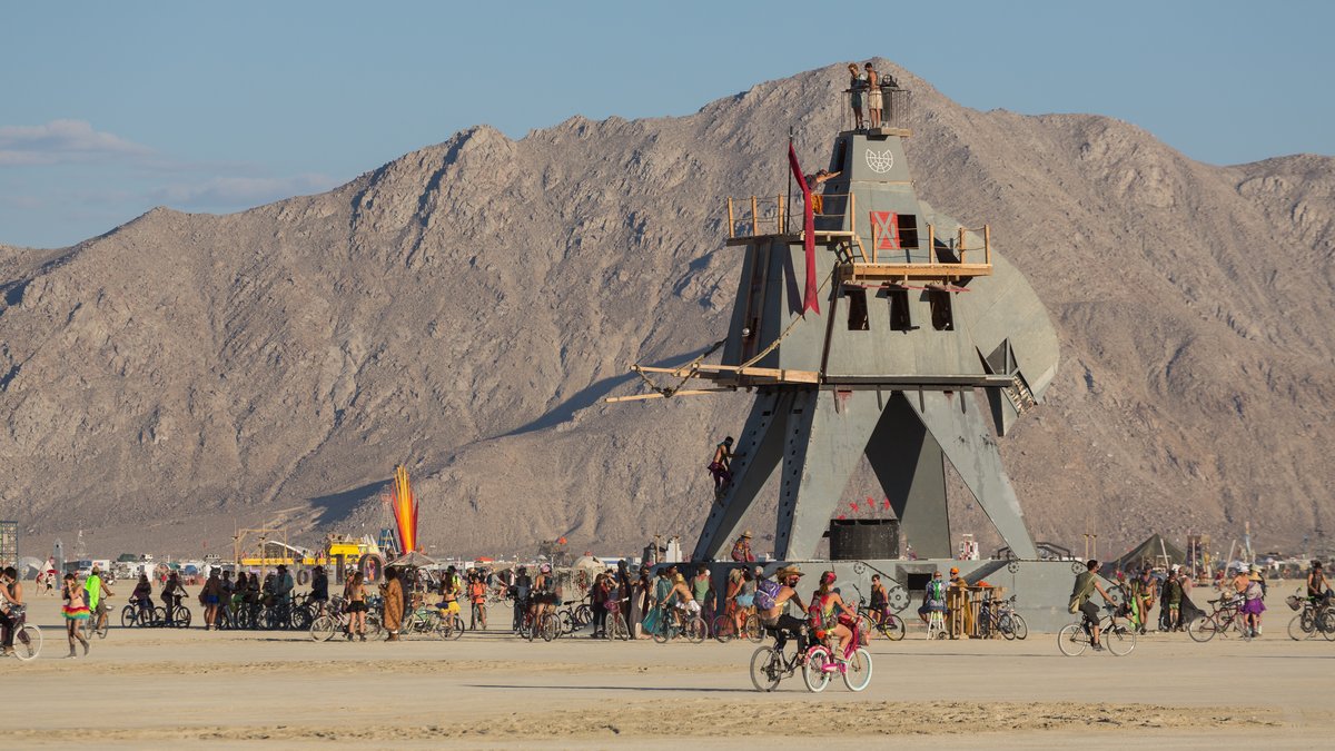 Alien Siege Machine by Dan Fox | Oakland, CA (With Mountains In The Background)