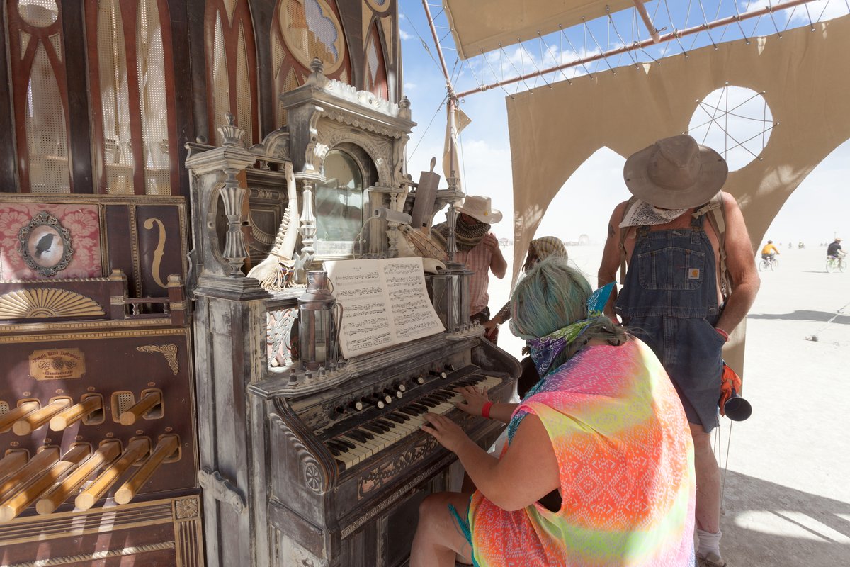 Prairie Wind Chapel by: Robert Hoehn, Wind Tribe Venice, CA http://burningman.org/event/brc/2015-art-installations/#PrairieWindChapel