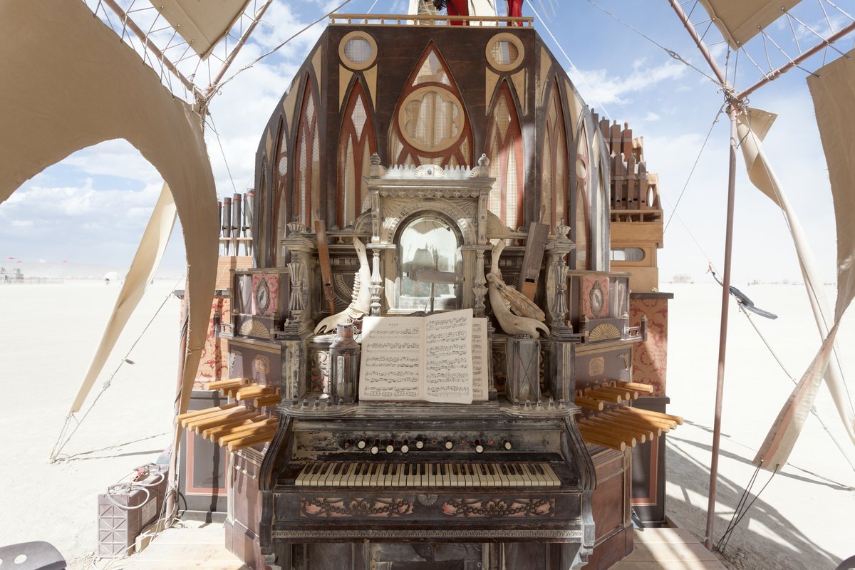 Prairie Wind Chapel by: Robert Hoehn, Wind Tribe Venice, CA http://burningman.org/event/brc/2015-art-installations/#PrairieWindChapel