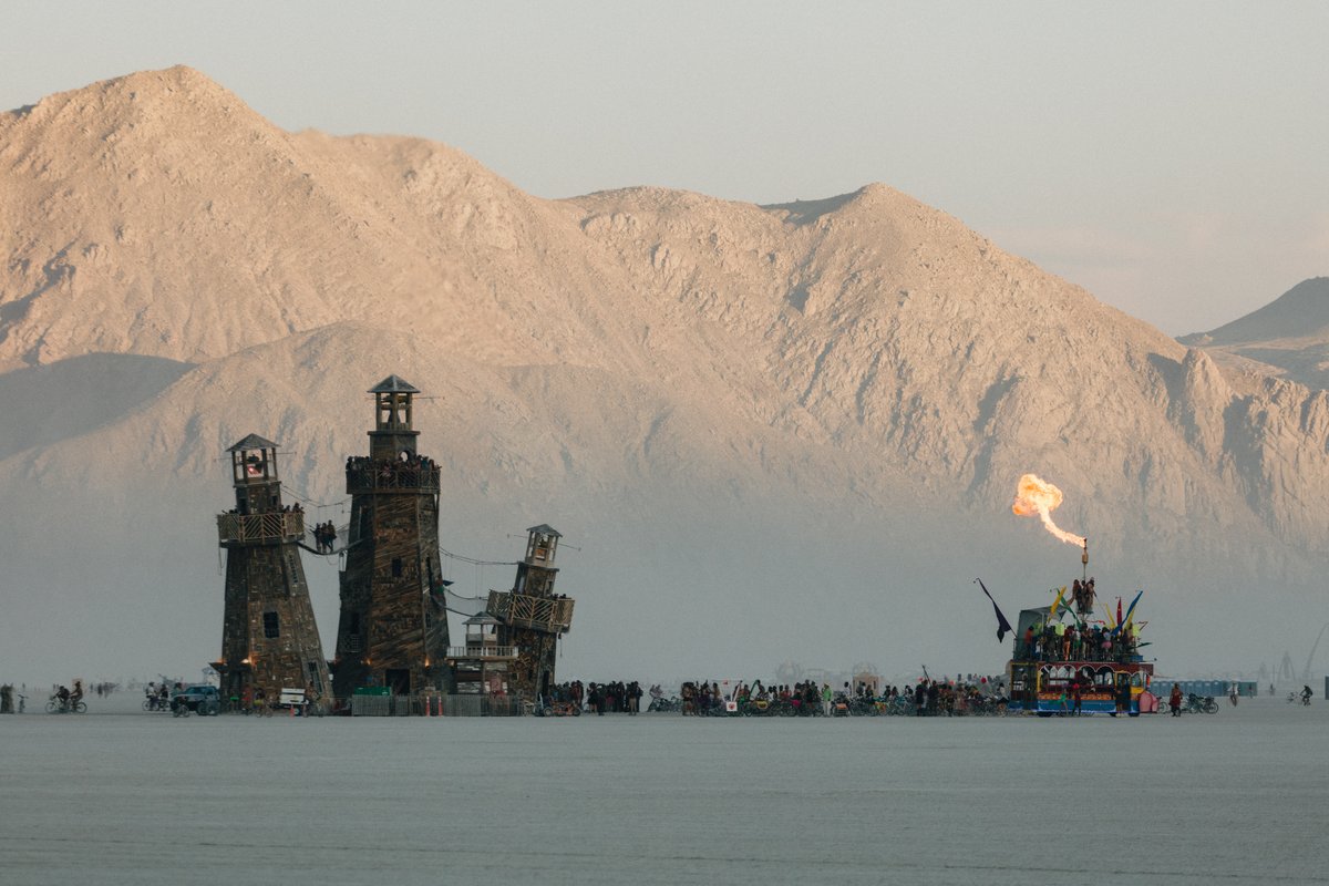 Old Razorback and The Black Rock Lighthouse by Jonny and Max Poynton