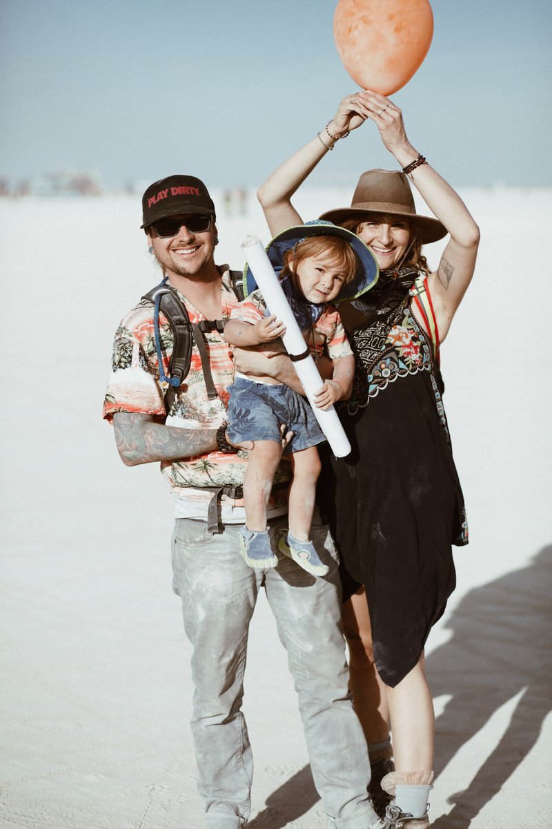 Friendly Burner Family (I like how this guy's hat says "Play Dirty"!)