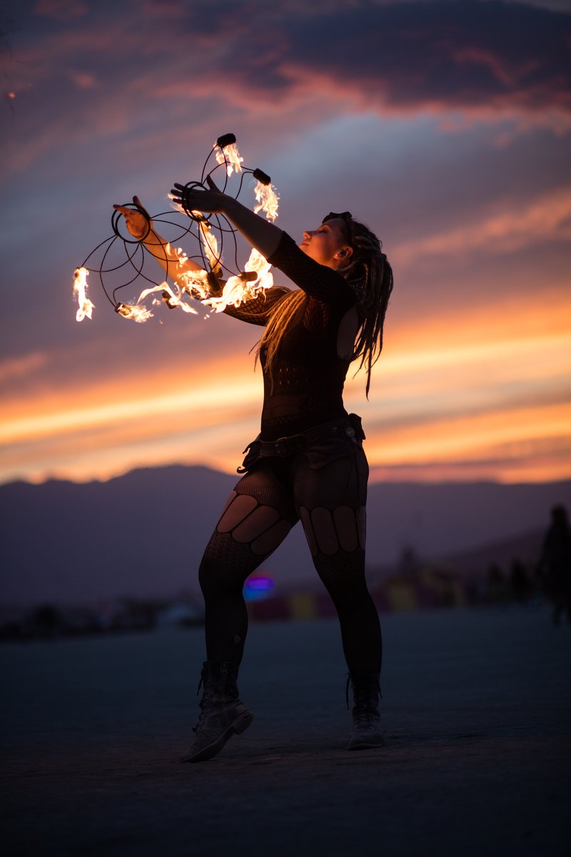 Gorgeous Fire-dancing