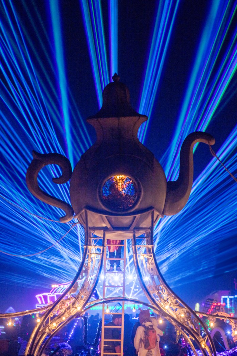 Lost Tea Party Up In The Lights
