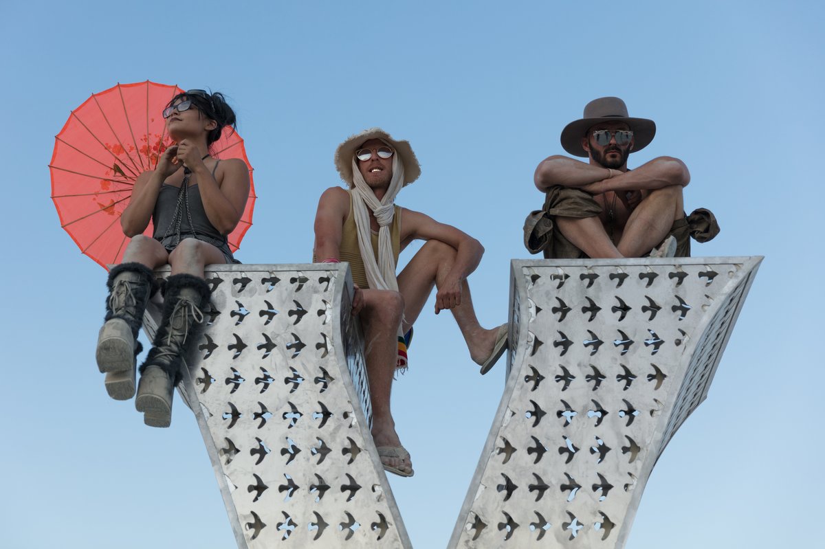 Burners Sitting Atop The X OF The XOXO