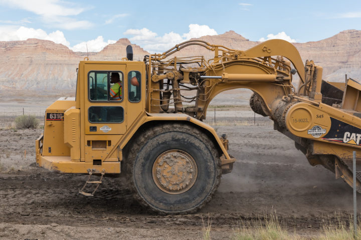 Wheel Tractor-Scraper