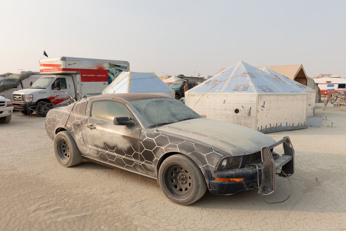 V mad max.