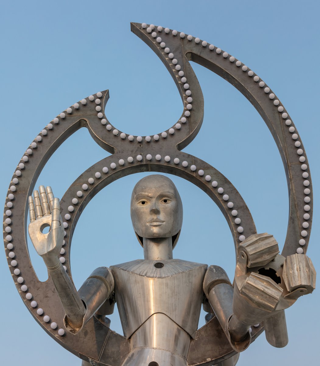 With Open Arms We Welcomed That Which Would Destroy Us (Short: With Open Arms) by: Christian Ristow from: Berlin, Germany year: 2018