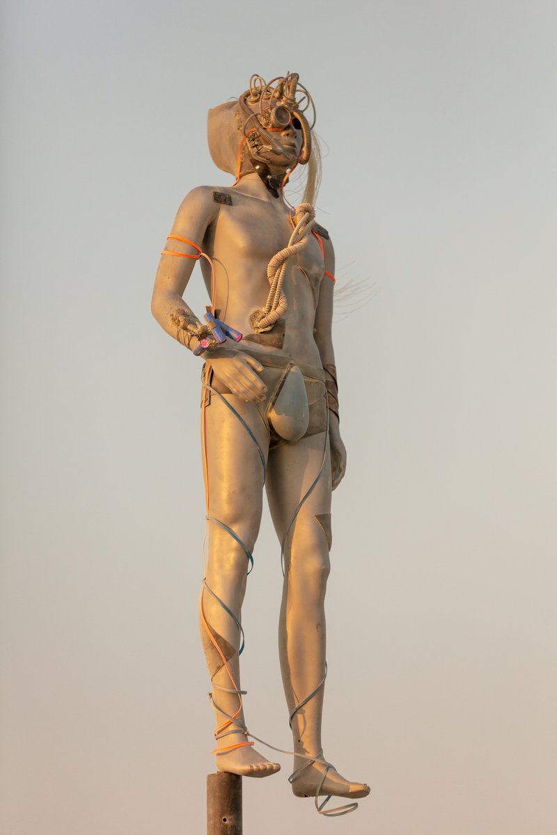 Please let me know if you know the name of this piece.