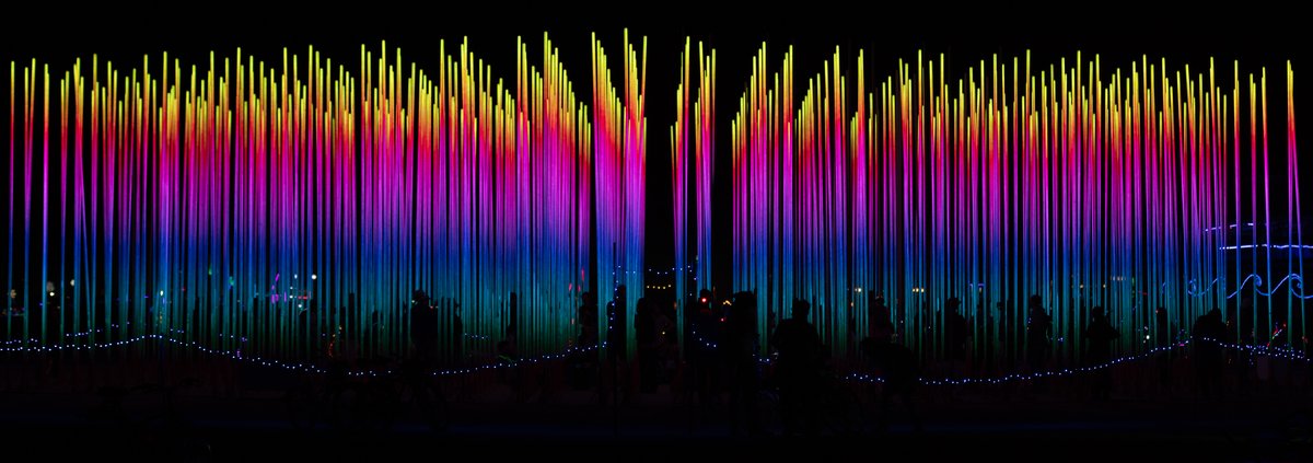 Hexatron by: Mark Lottor from: Menlo Park, CA year: 2018 A forest of 486 20ft tall LED light poles, arranged in a hexagon shape of approximately 90ft diameter, displaying 3D computer contr'd effects.