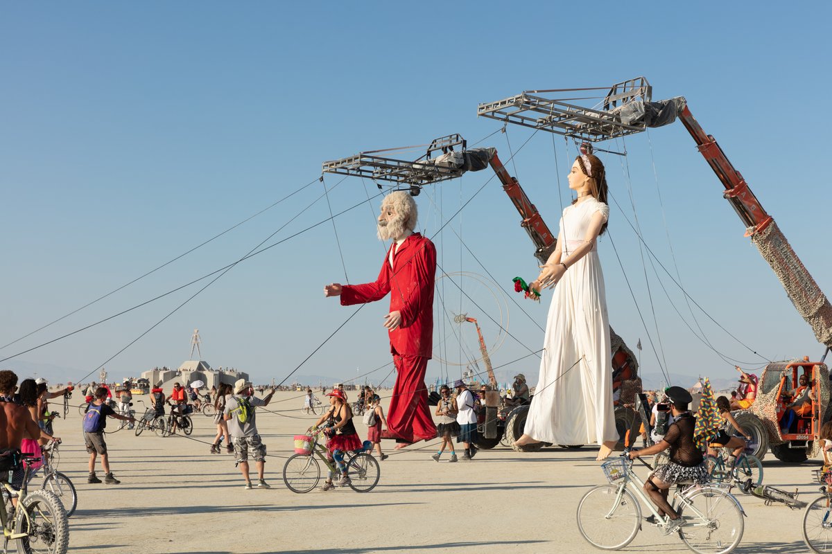 Step Forward - Joining Minds by: Miguel Angel Martin Bordera, founder of Carros de Foc from: San Vicente del Raspeig, Alicante, Spain year: 2018