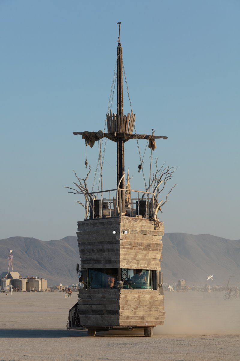 If you know the name of this mutant vehicle please comment below or email me.
