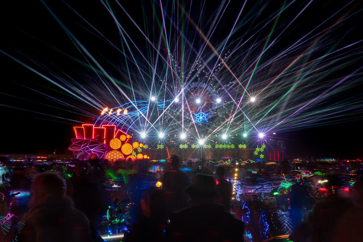 Excellent light show.