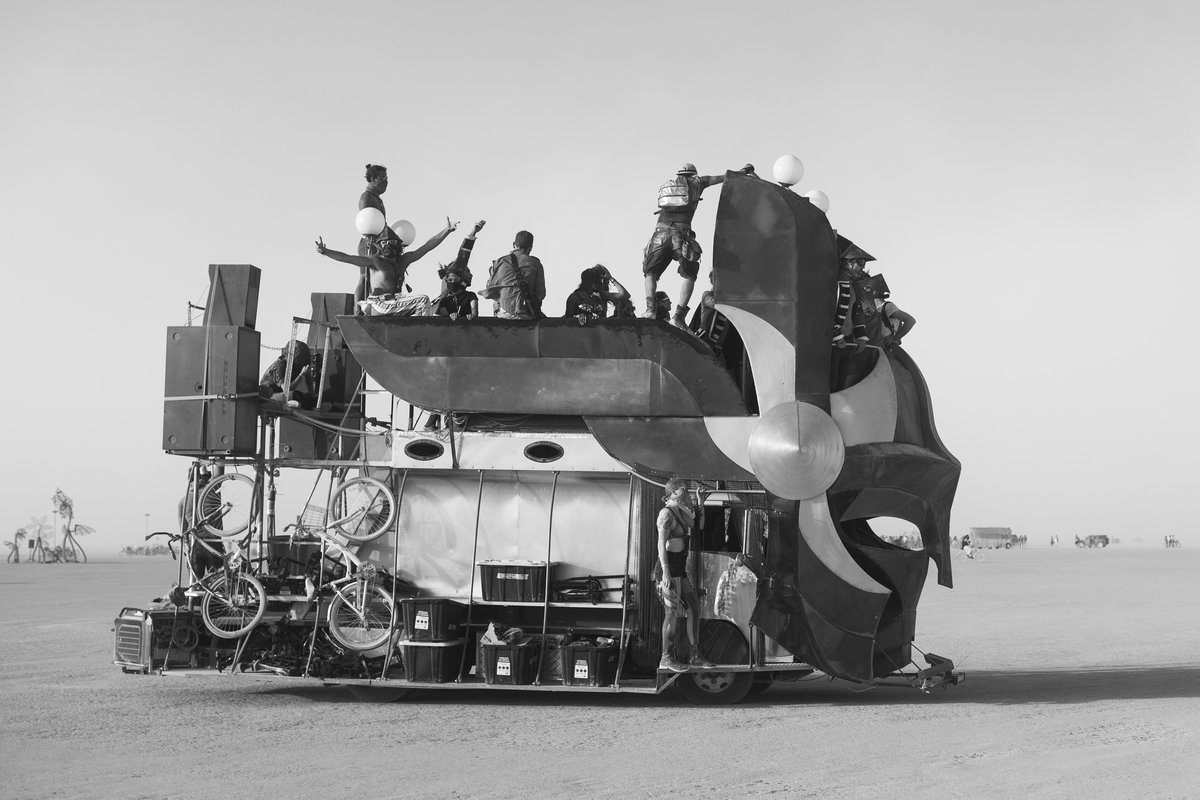 If you know the name of this mutant vehicle please comment below or email me.