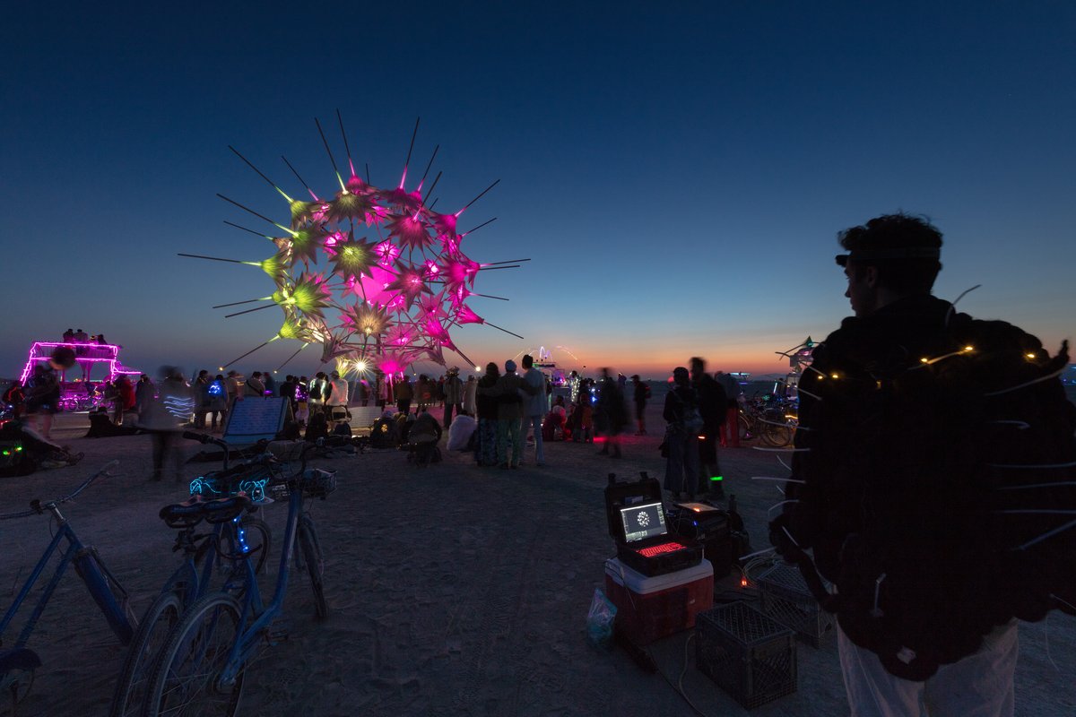 RadiaLumia by: FoldHaus Collective from: Oakland, CA year: 2018