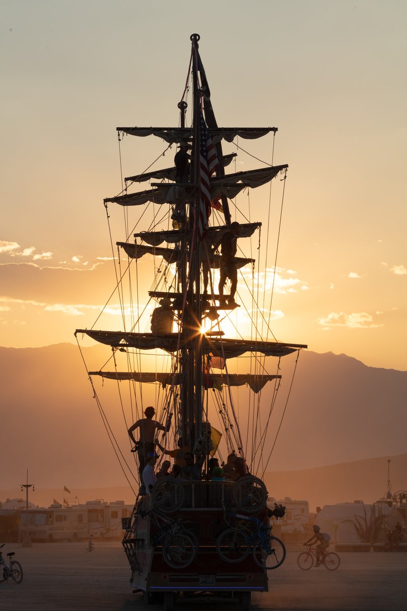 One day I will catch this thing under sail. One day.