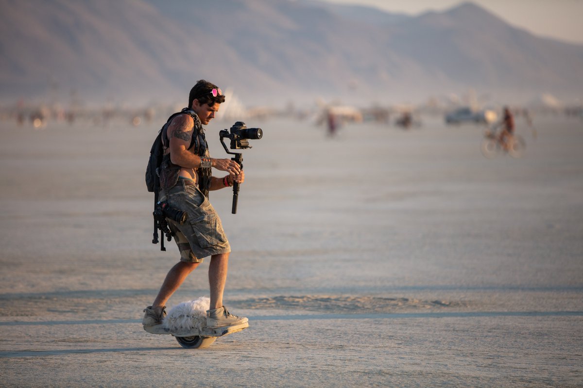 This is an awesome way to get smooth video. Nice. Wonder how this shot turned out. I like seeing people try stuff like this.