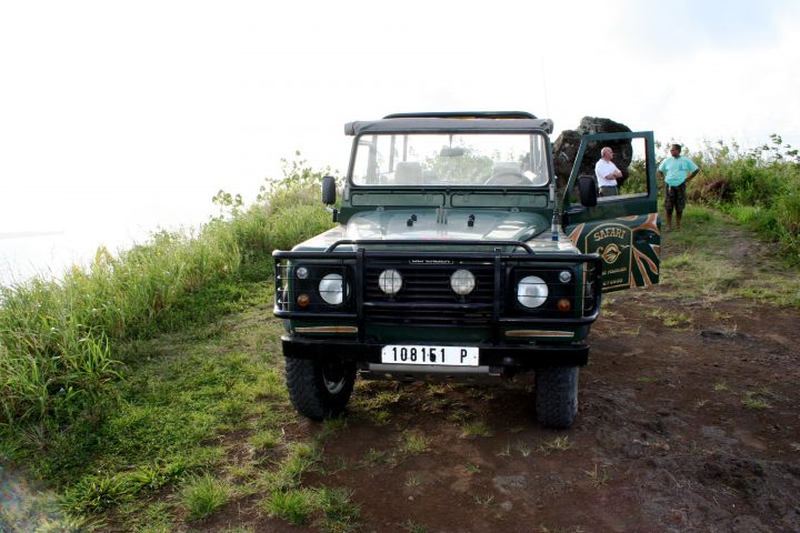 safari truck