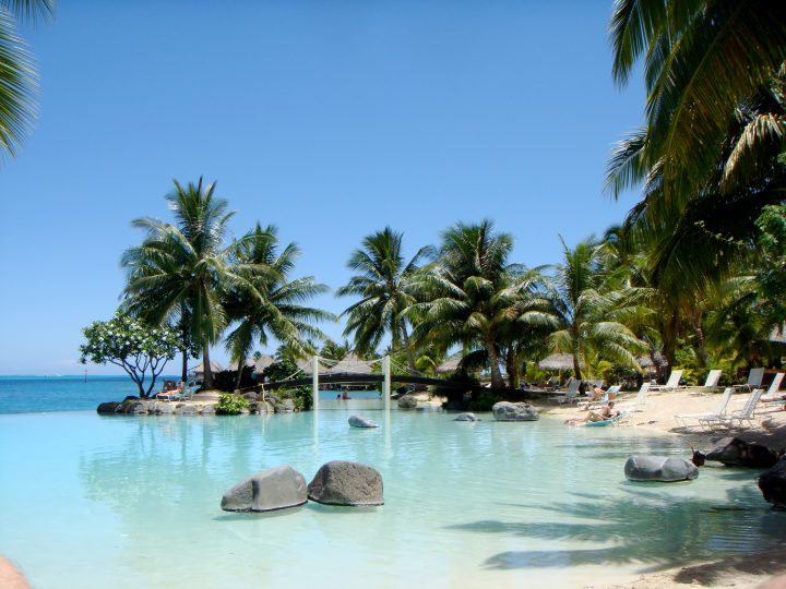 pool tahiti