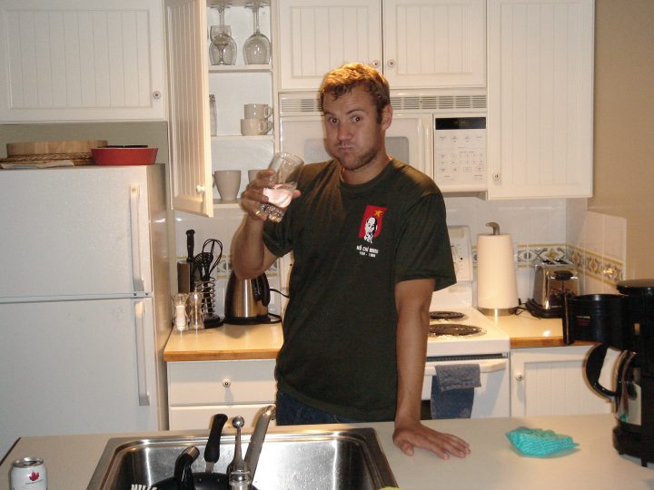 dom and a mouthful o agua