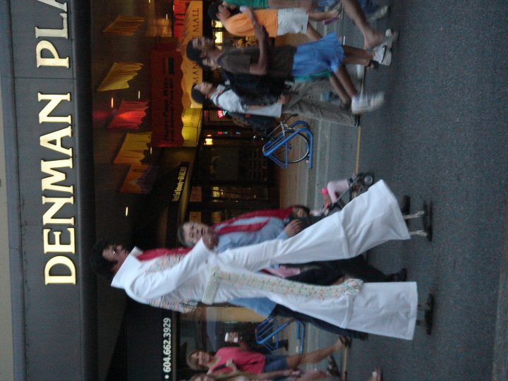 elvis on stilts