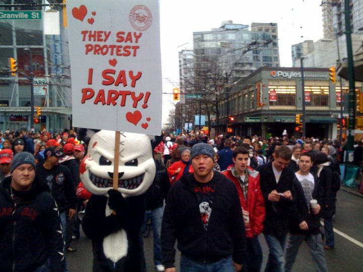 Protesting other protesters?!