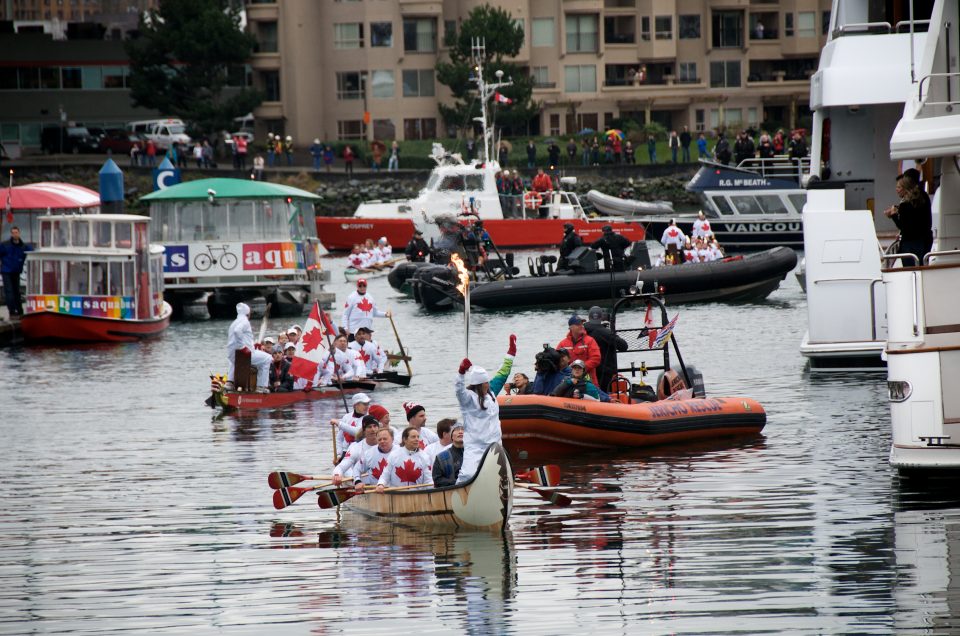 Traditional Canoe Arrives with Torch at Yaletown