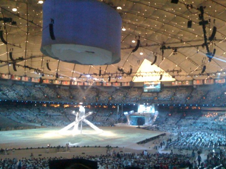 Closing Ceremonies starts in 5 minutes #van2010 #olympics #tnmh