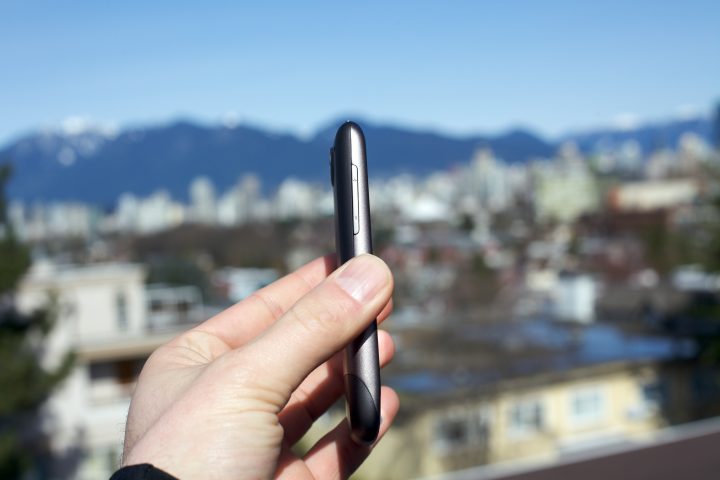 Google Nexus One Side