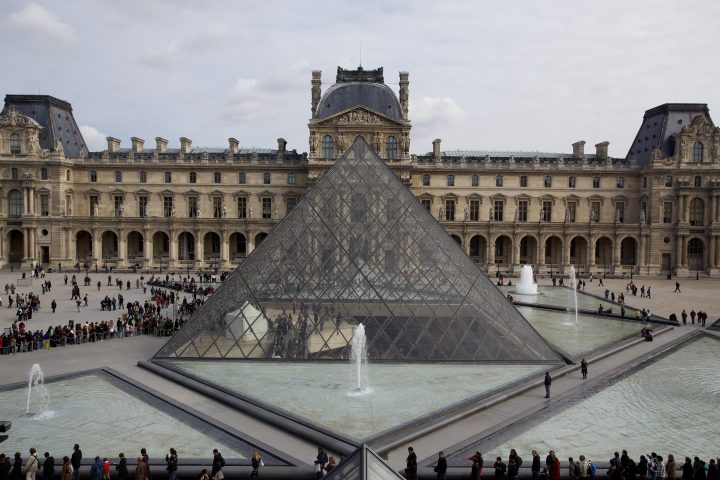 Musee Du Louvre Paris