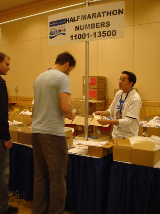 half marathon bib pickup