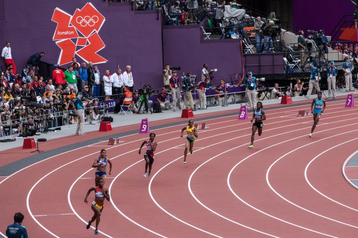 Runners Round The Bend London 2012 Olympics 0234