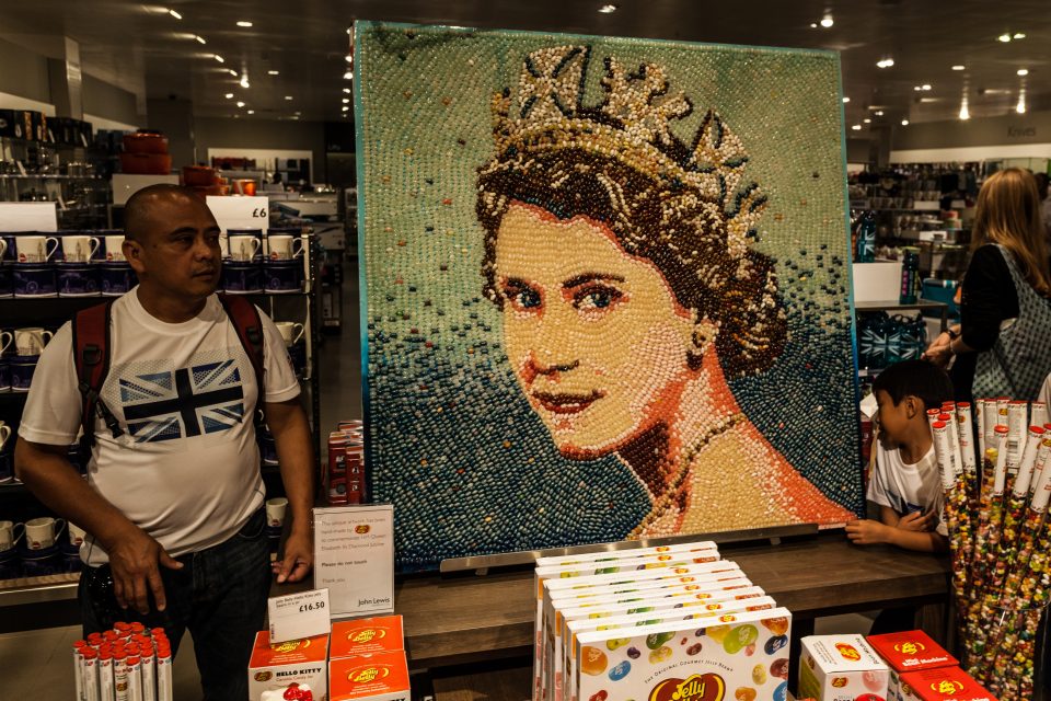 The Queen in Jelly Bellys London 2012 Olympics 0209