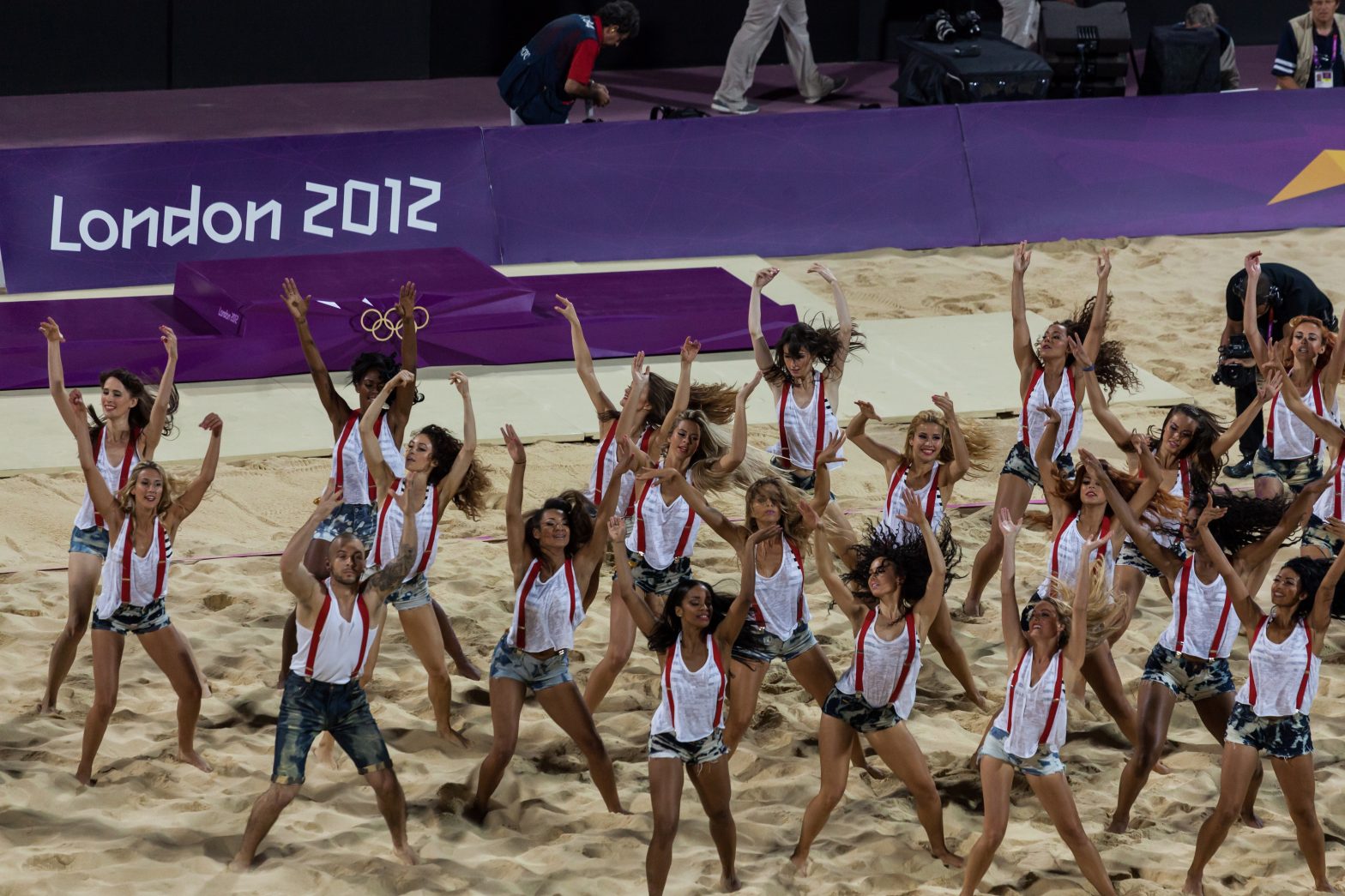 Dancers at Beach Volleyball Final London 2012 Olympics 0338 Duncan.co