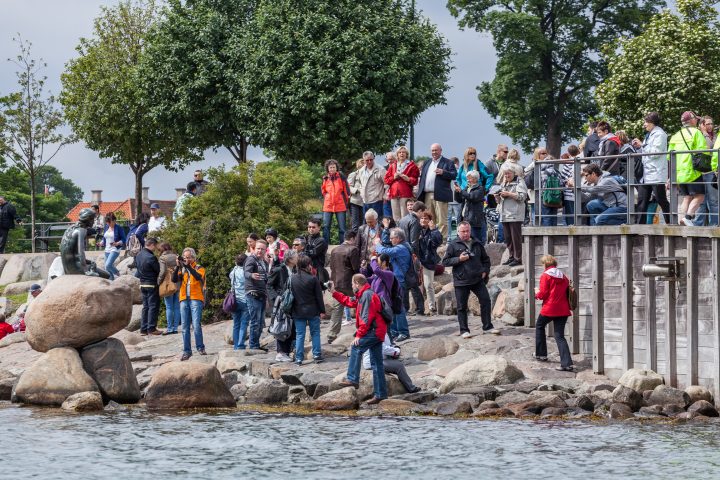 Tourists and The Little Mermaid Copenhagen Denmark 094