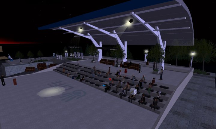 Lawrence Lessig does a virtual book signing in SL