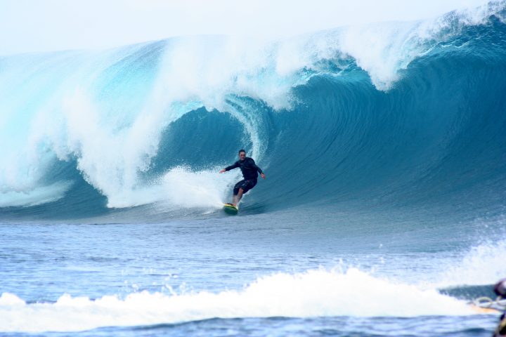 Huge Wave