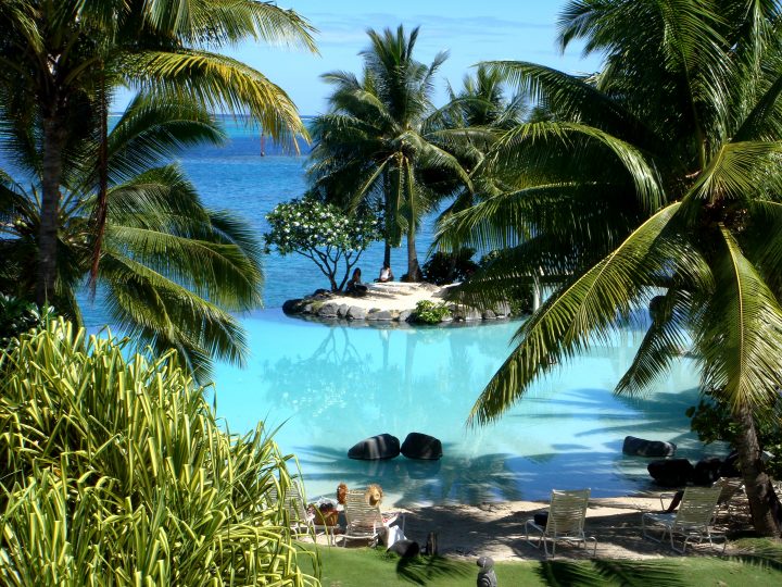 pool tahiti
