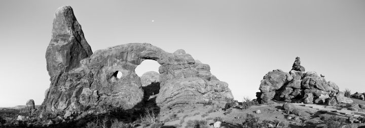 Turret Arch Black and White