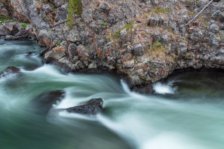 Rough Shore and Velvet River
