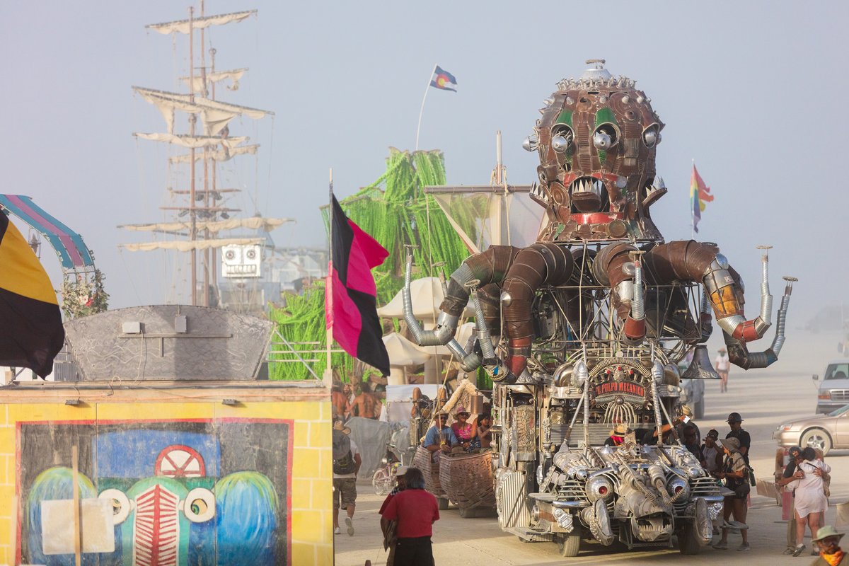 El Pulpo Mecanico and other Mutant Vehicles in the DMV line.
