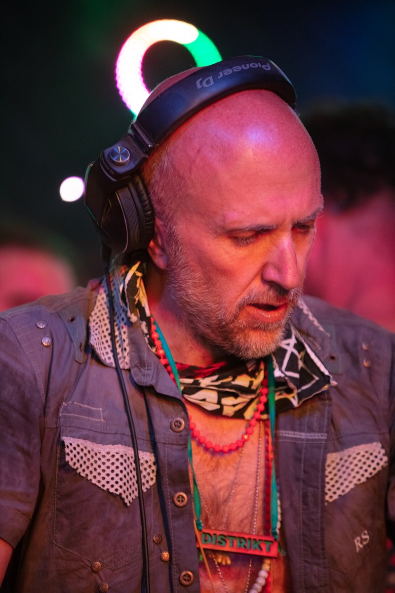 Lee Burridge at DISTRIKT
