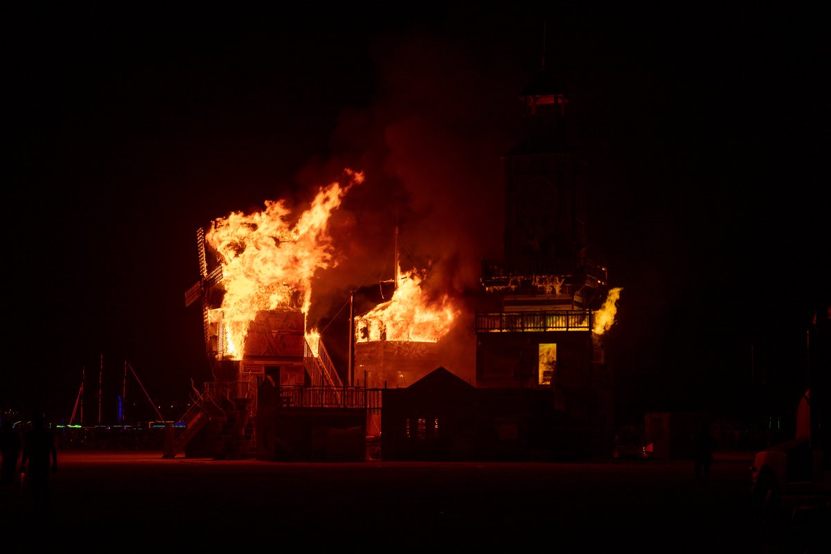 Green flame at The Folly Burn