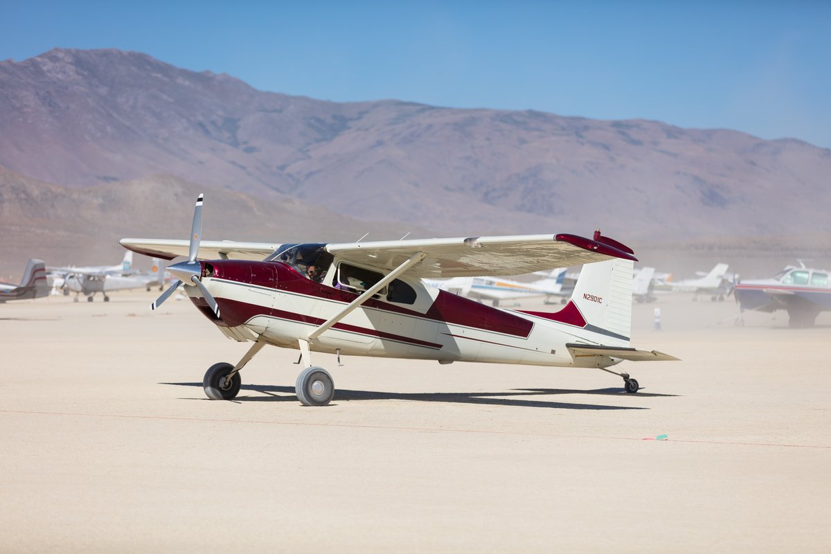 Aircraft at NV88.