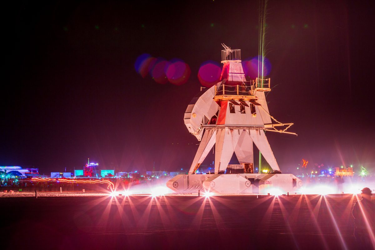The Alien Siege Machine Burn by: Dan Fox year: 2014  The Alien Siege Machine is a ghost ship. It travels through space and time imperiling all it encounters. Appearing throughout the epochs, crews are enslaved and are driven by a mysterious rancor to pilot the Machine into battle, often adding th...