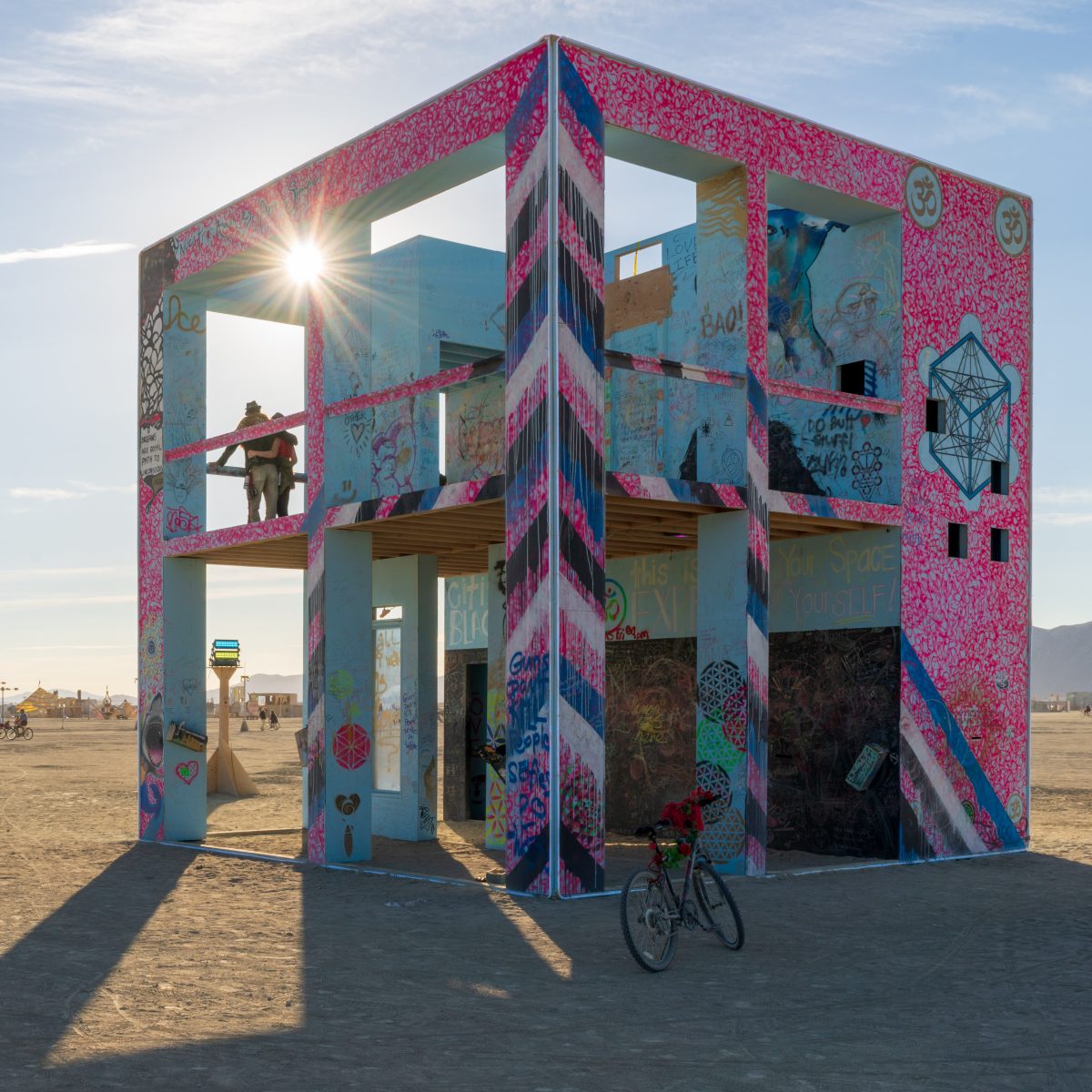 Life Cube Project from: Dobbs Ferry, NY year: 2015  The Life Cube is an engaging, interactive, art-driven environment for the expression of goals, dreams, wishes, and aspirations. Citizens of BRC inscribe their thoughts on message-walls and on wish-stick postcards deposited into the Cube. In the ...