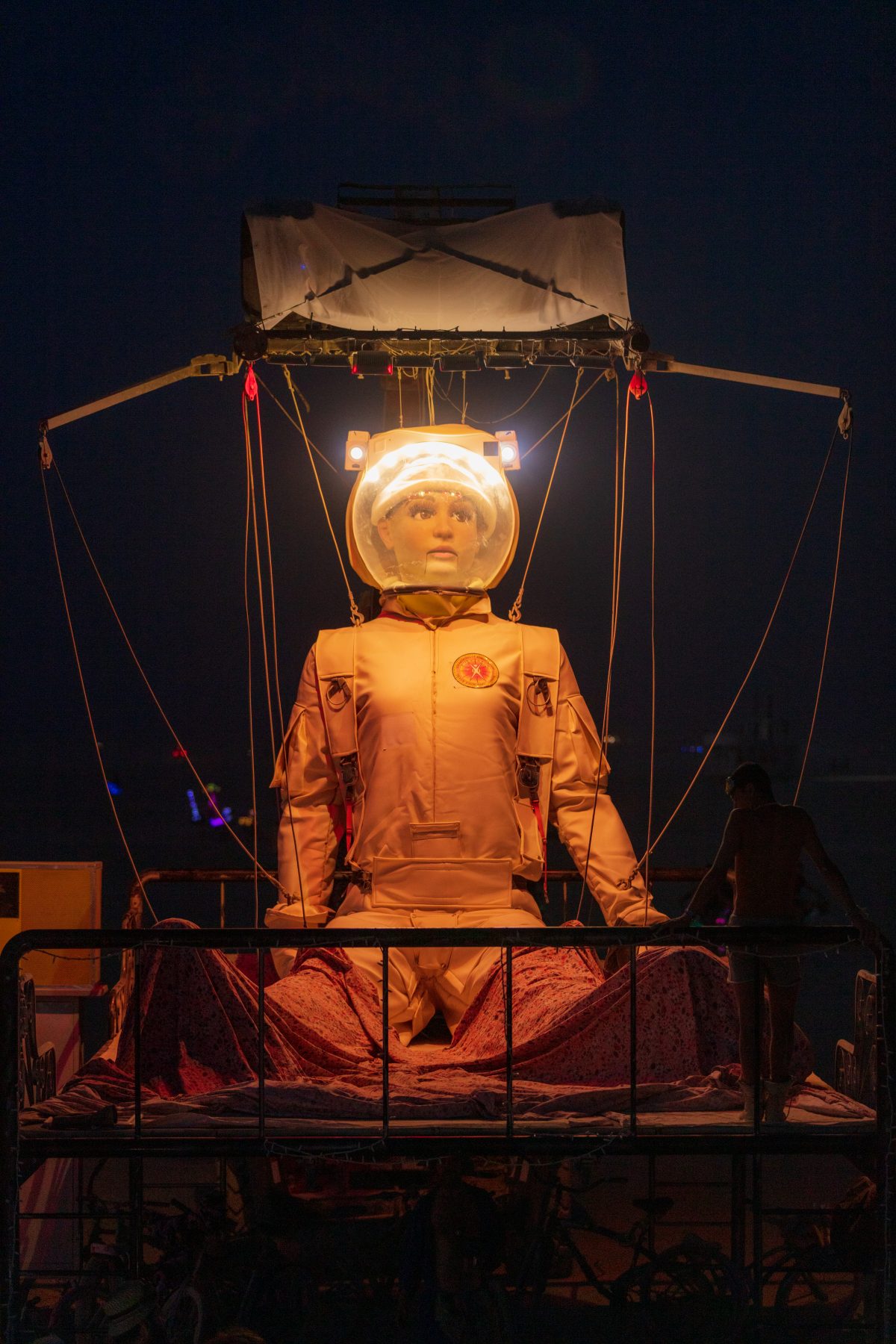 Step Forward by: Miguel Angel Martin Bordera from: Carros de Foc, San Vicente del Raspeig, Alicante, Spain year: 2017  Step Forward transmits the principles of consciousness and neighborly love, increased through Art. Euterpe is a giant teenage girl puppet who walks and talks, interacting with Bu...